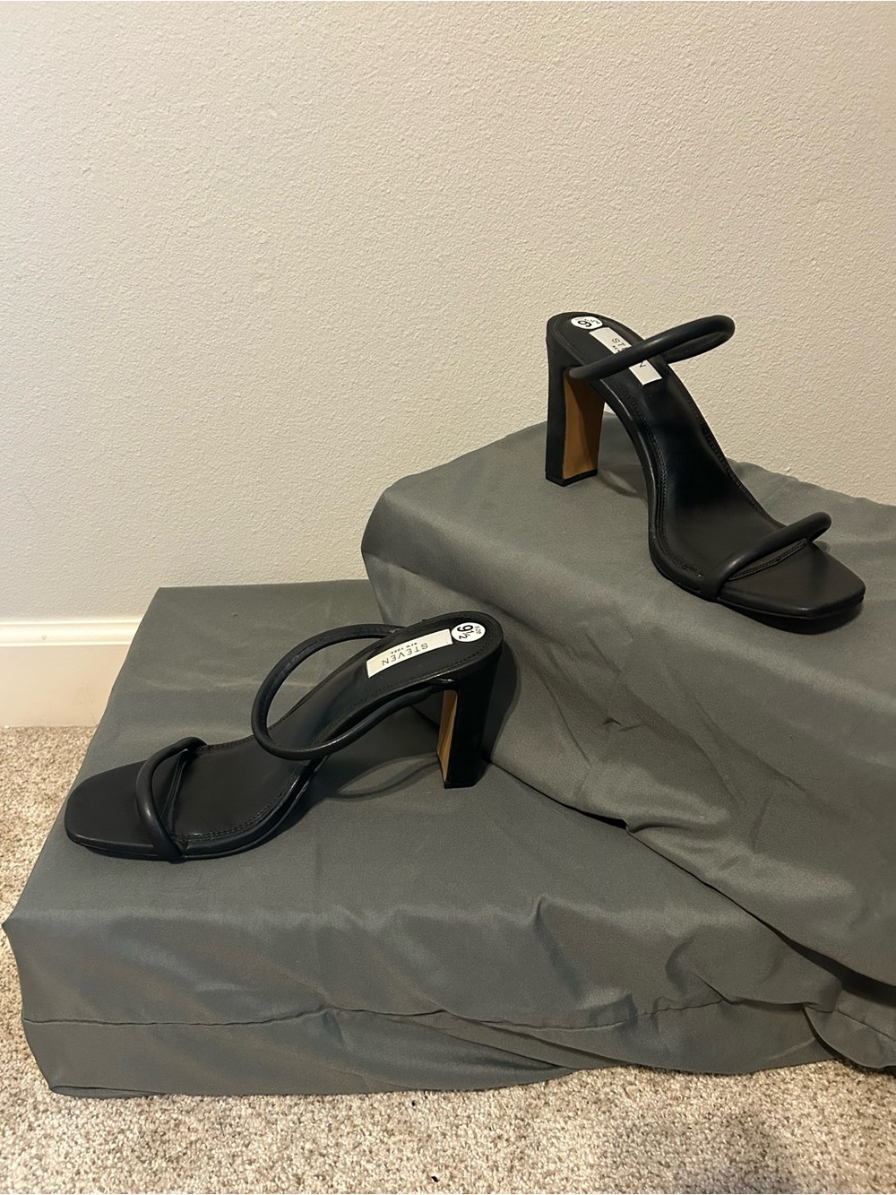 NEW Steven By Steve Madden Black Double-Strap Block Heel Sandals Sz 9.5